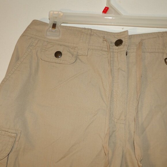 Jones New York Sport Khaki Cargo Shorts Sz 12 - Picture 2 of 6